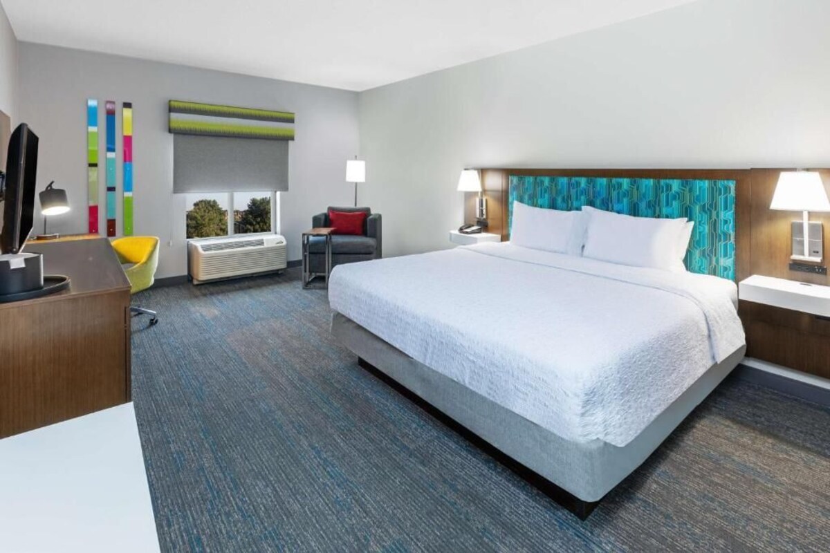 In-room safe, desk, iron/ironing board (on request), cribs (free)