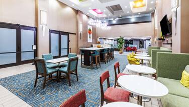 Hampton Inn & Suites Tulsa-Woodland Hills 71st-Memorial
