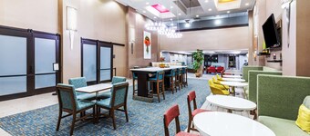 Hampton Inn & Suites Tulsa-Woodland Hills 71st-Memorial