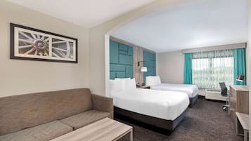 Chambre Deluxe, 2 grands lits, non-fumeur | Literie de qualité, coffre-fort, bureau