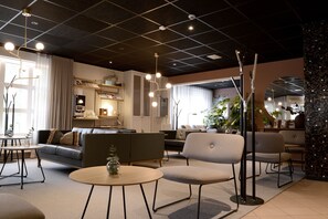 Lobby sitting area - Comfort Hotel Arctic (Luleå)