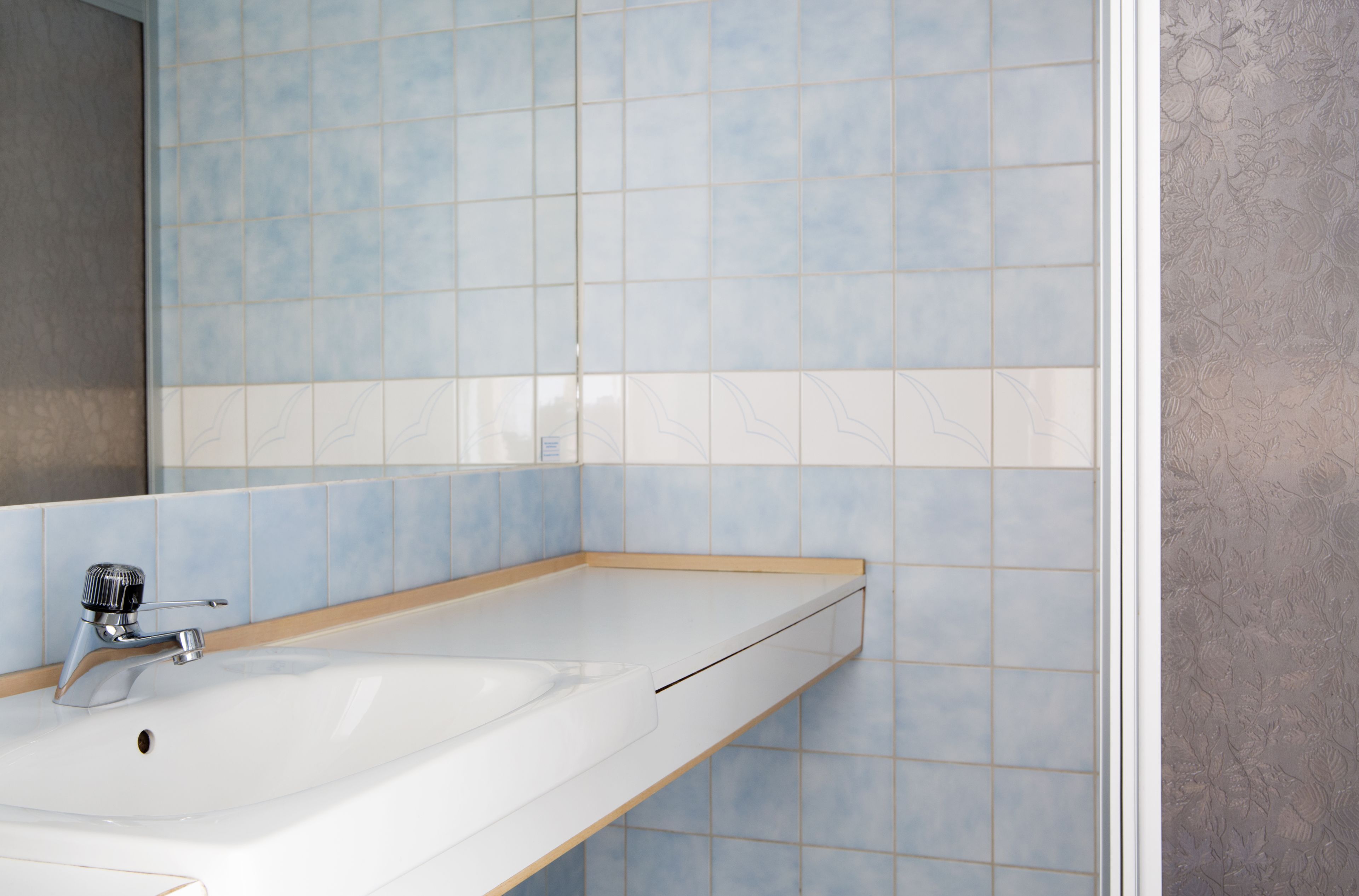 standard room, 1 single bed | bathroom | shower, hair dryer, dressing gowns, towels