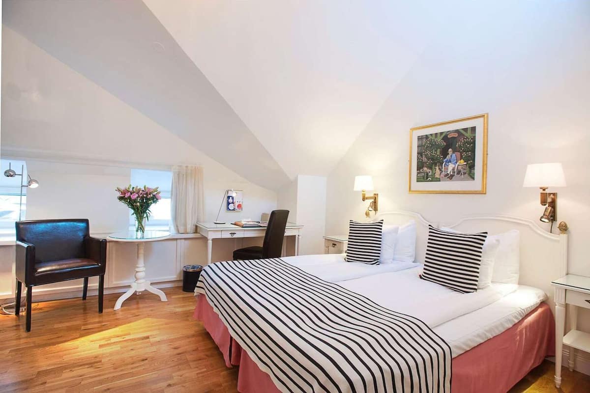 Iron/ironing board (on request), WiFi (free), individually decorated
