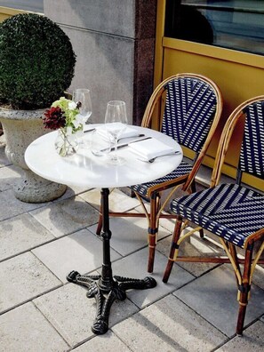 Outdoor dining - Tegnerlunden (Stockholm)