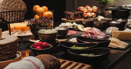 Home Hotel Wellington