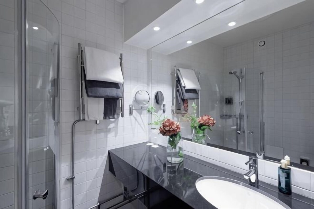 Bathroom | Hair dryer, towels
