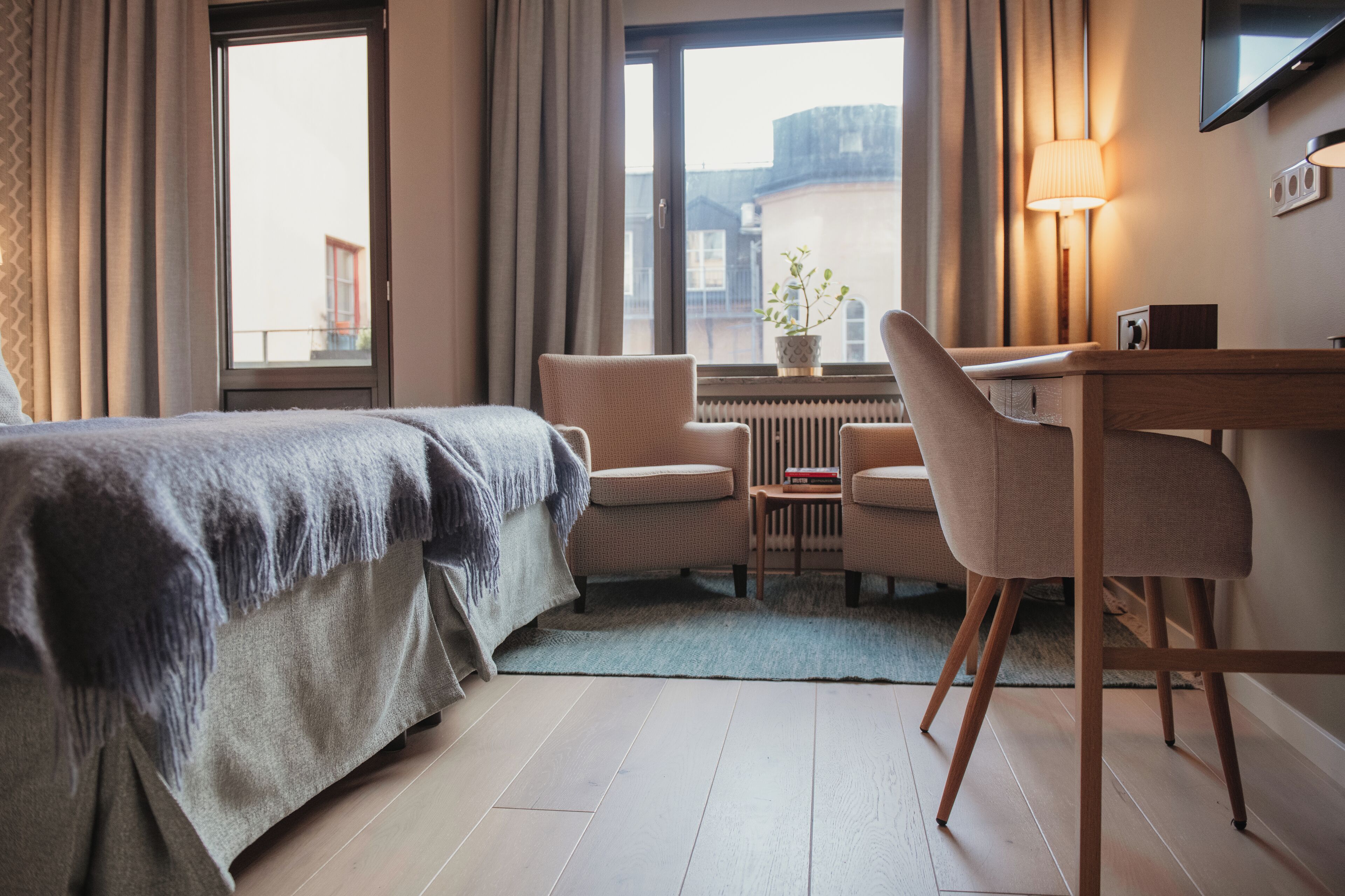 Standard Twin Room | In-room safe, desk, blackout curtains, iron/ironing board