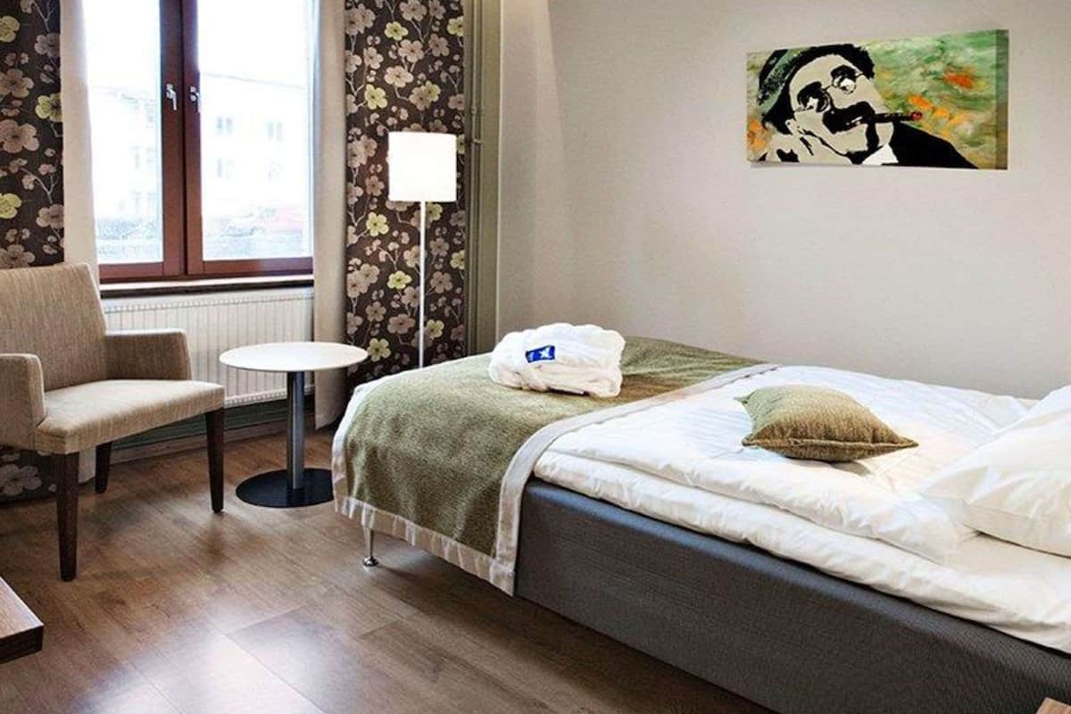 Minibar, in-room safe, desk, laptop workspace