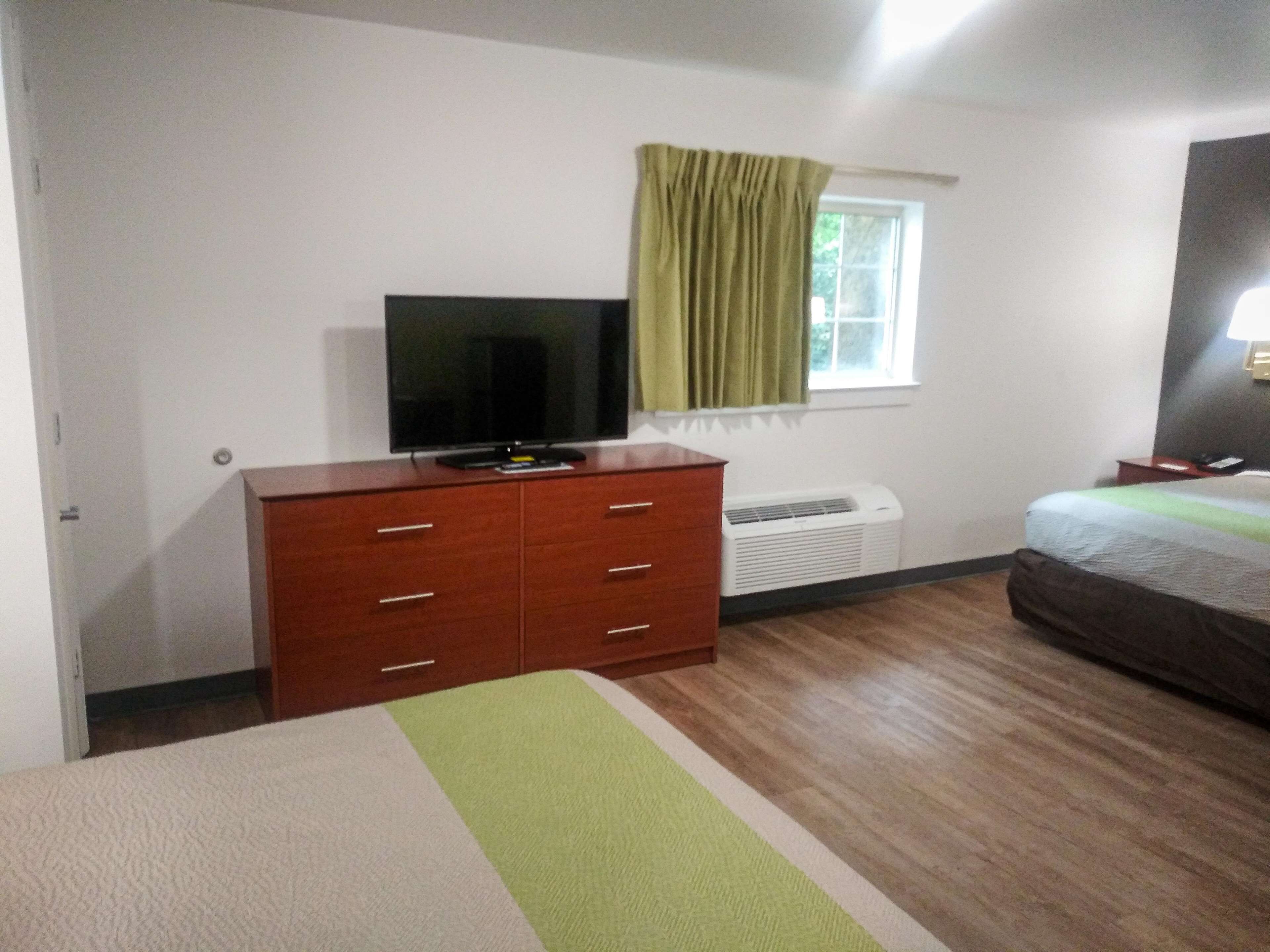 遮光布/窗簾、免費無線上網、床單