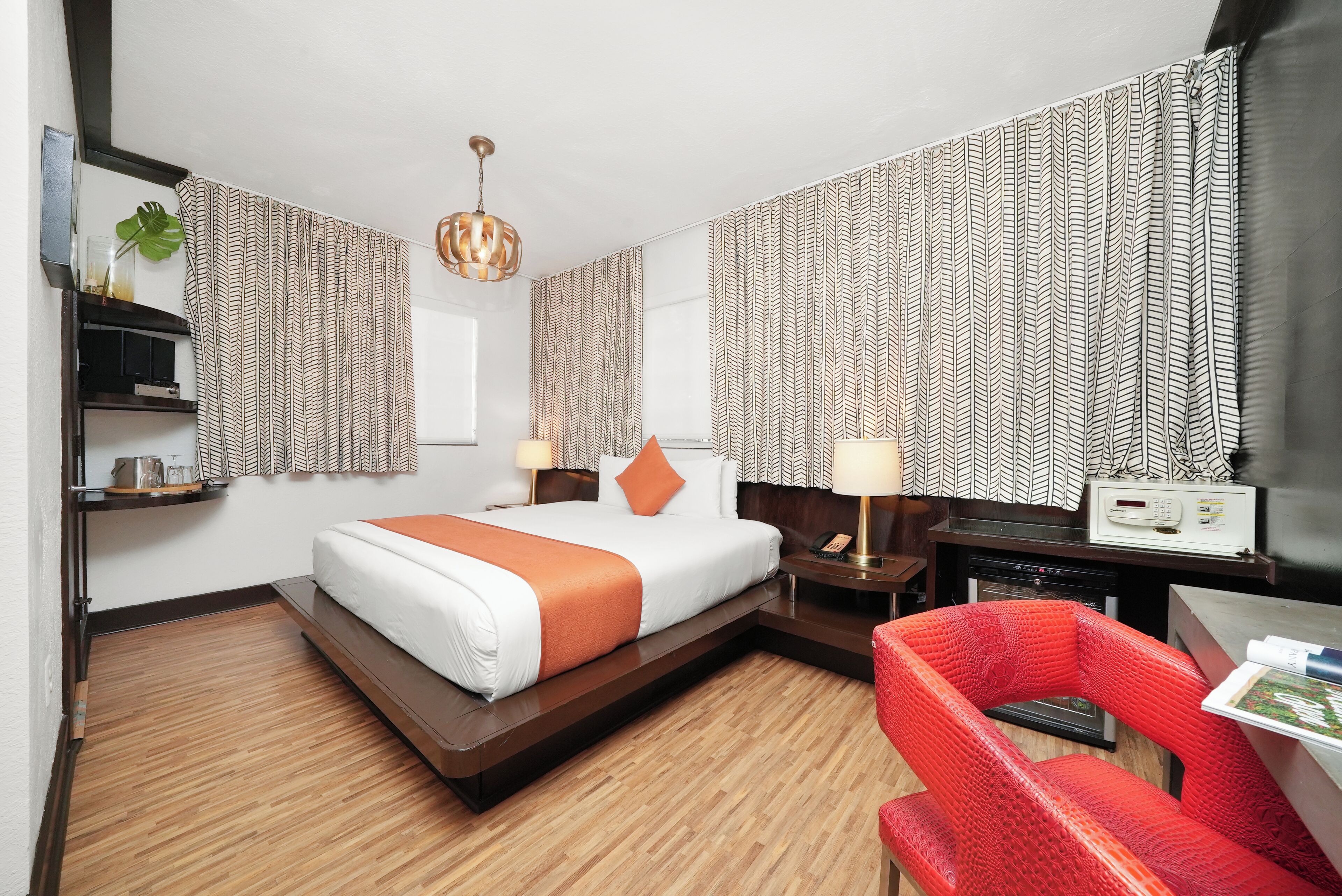 Premium bedding, down duvets, pillow-top beds, minibar