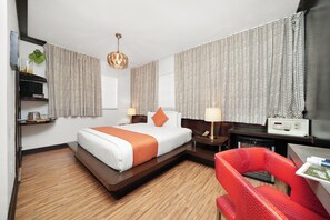 Hochwertige Bettwaren, Daunenbettdecken, Pillowtop-Betten, Minibar