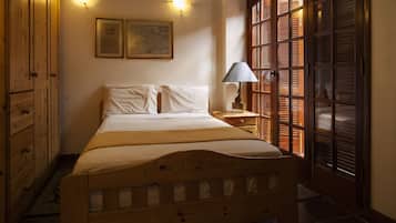 Premium bedding, down comforters, minibar, in-room safe