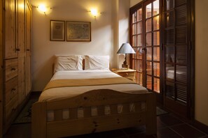 1 bedroom, premium bedding, down comforters, minibar
