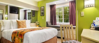 Hometown Inn & Suites Jacksonville - Butler Blvd./Southpoint