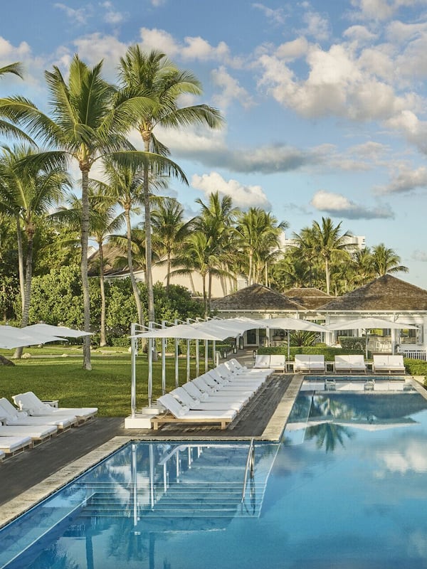 3 outdoor pools, sun loungers