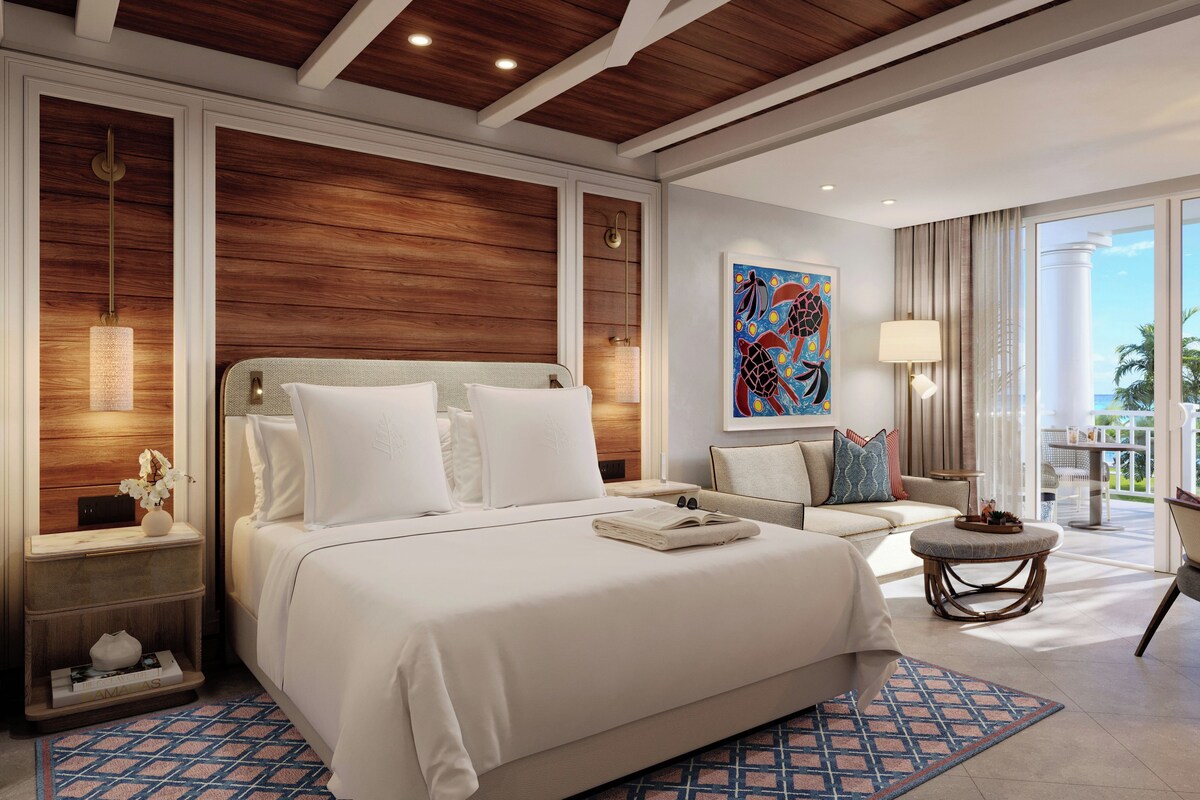 Premium bedding, minibar, in-room safe, desk