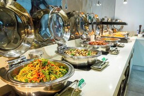 Tägliches Frühstücksbuffet (32.00 AUD pro Person)