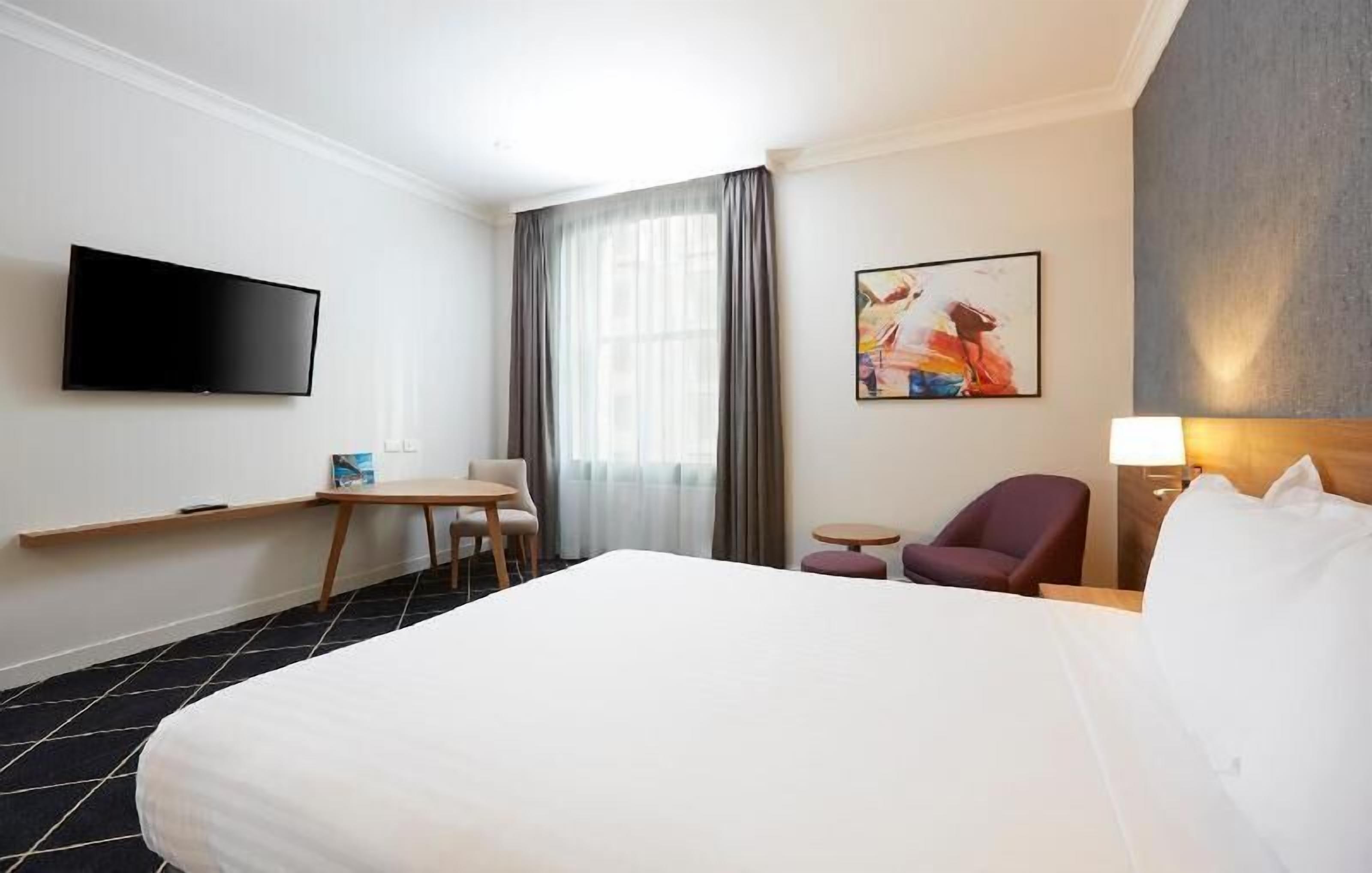 In-room safe, individually furnished, desk, laptop workspace