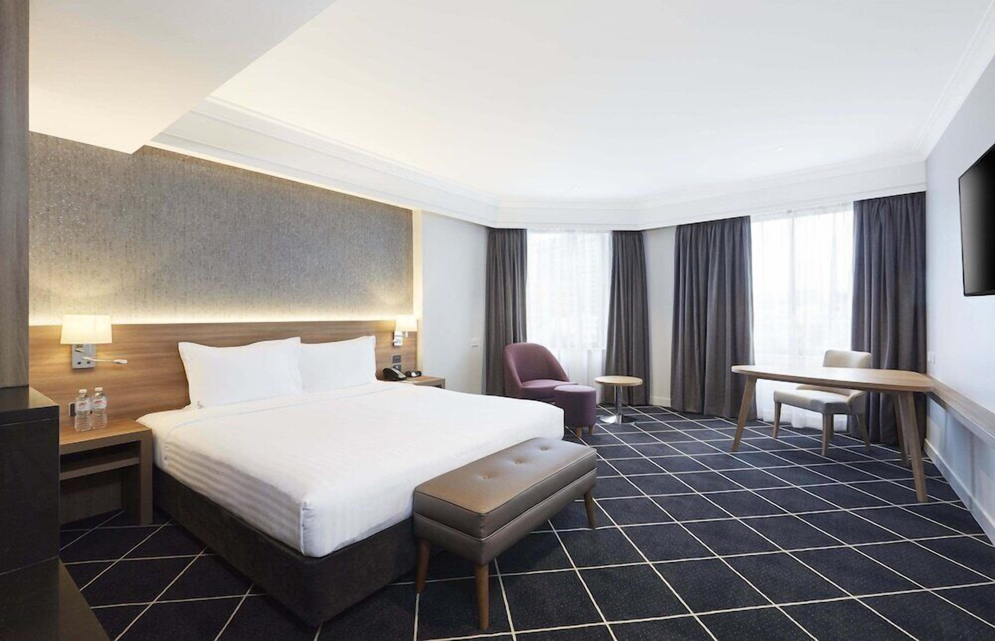 In-room safe, individually furnished, desk, laptop workspace