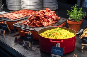 Free daily buffet breakfast