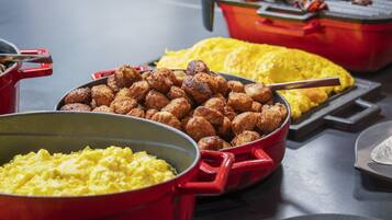 Tägliches inbegriffenes Frühstücksbuffet