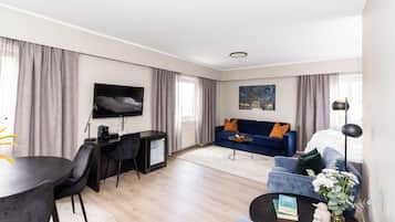 Habitación superior, no fumadores | Cortinas opacas, wifi gratis, ropa de cama y despertador