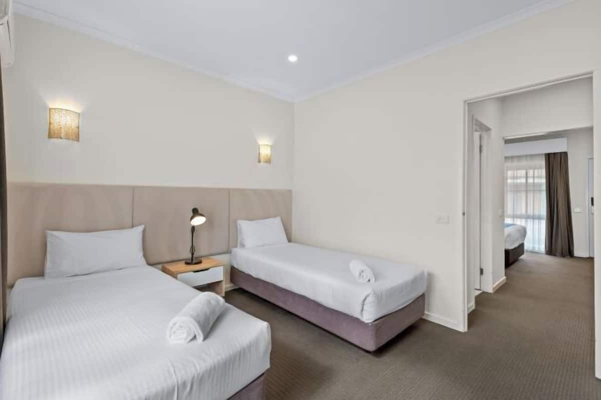 1 bedroom, desk, soundproofing, iron/ironing board