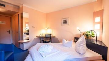 Zimmersafe, Schreibtisch, schallisolierte Zimmer, kostenloses WLAN