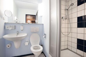 Shower, free toiletries, hair dryer, towels