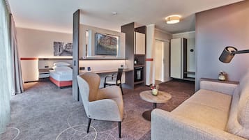 Suite, 2 eenpersoonsbedden (Cozy Sitting Corner) | Hypoallergeen beddengoed, een kluis op de kamer