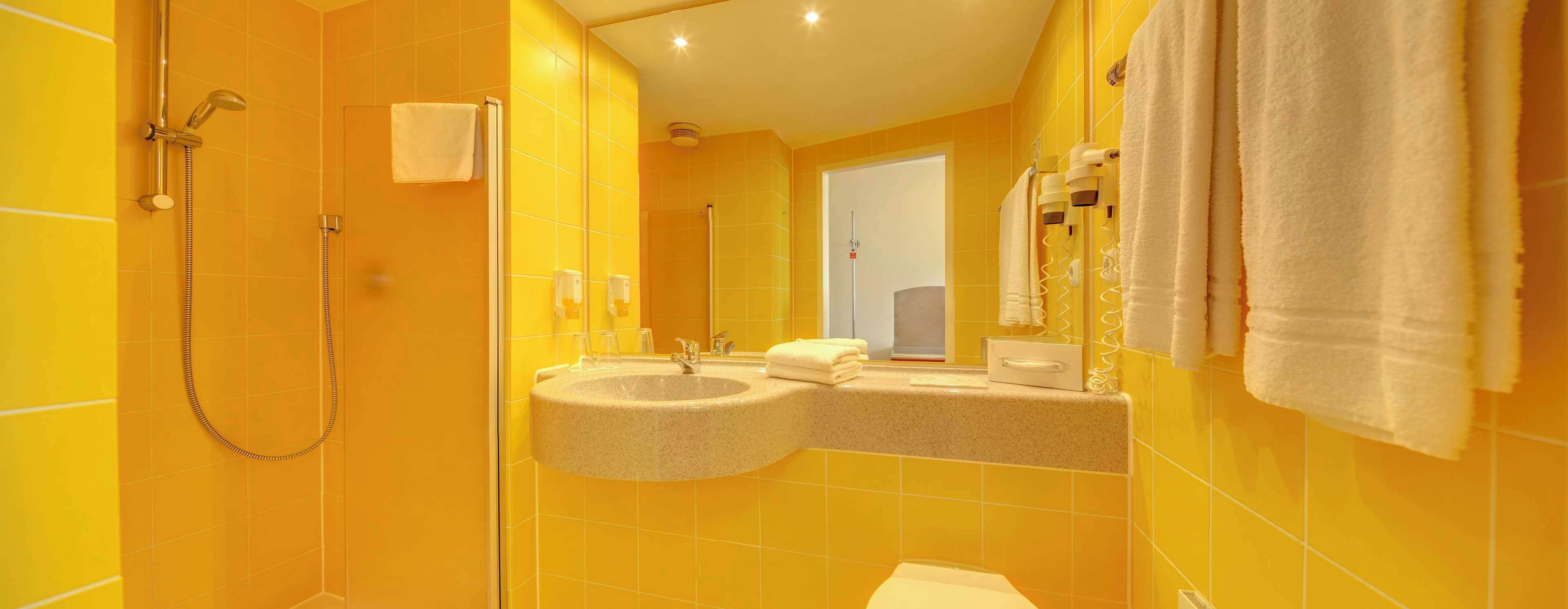 Regadera, regadera tipo lluvia, amenidades de baño gratuitas 