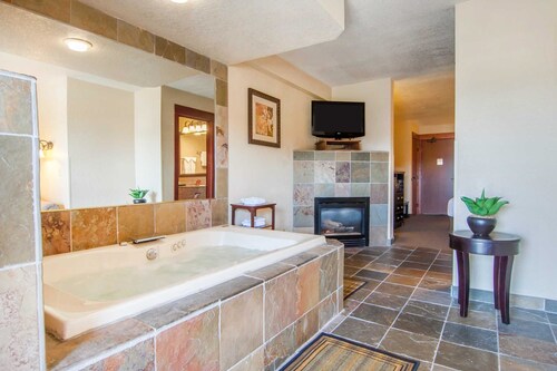 Comfort Inn & Suites Lincoln City