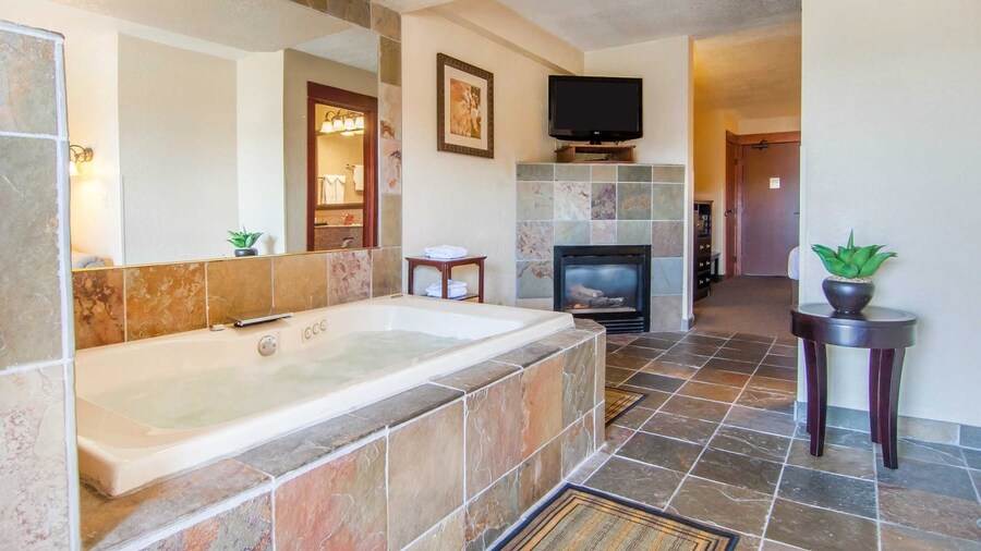 Comfort Inn & Suites Lincoln City