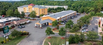 Quality Inn Fredericksburg near Historic Downtown