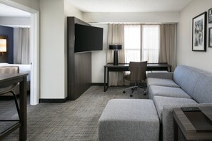 Suite, 1 cama doble, no fumadores | Escritorio, cortinas opacas, tabla de planchar con plancha y wifi gratis