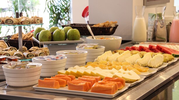 Daily buffet breakfast for a fee - Ibis Styles Joinville (Joinville)