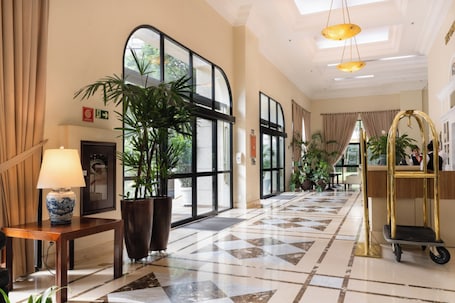Lobby. Intercity Pamplona - The Universe Paulista