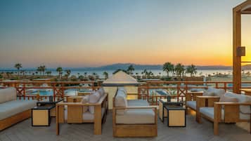 3 restaurants, spécialités Cuisine internationale