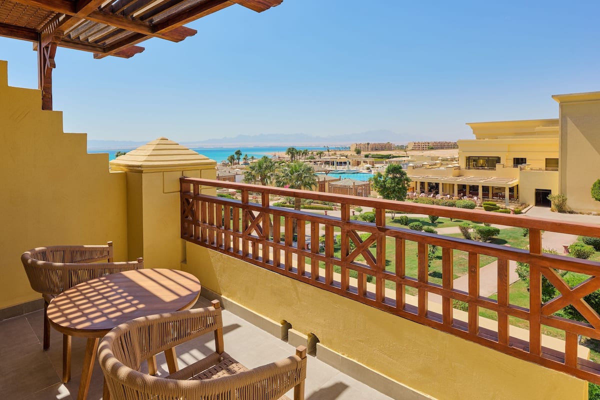 1 bedroom, Egyptian cotton sheets, premium bedding, pillow-top beds