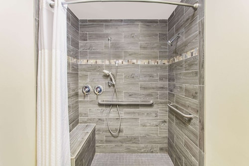 Baymont by Wyndham Jacksonville/Butler Blvd