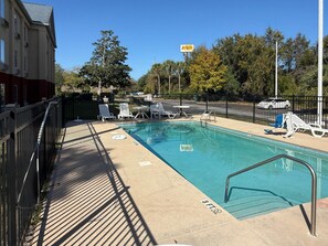 Outdoor pool - Quality Inn Ormond Beach – Daytona (Ormond Beach)