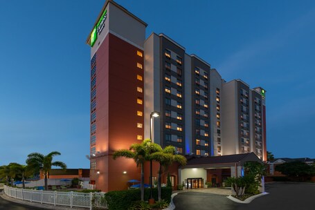 Holiday Inn Express Suites Nearest Universal Orlando, an IHG Hotel - Image 2