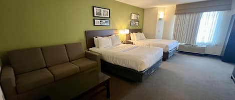 Svit - 2 queensize-sÀngar - icke-rökare (Walk-in Shower;with Sofabed) | Individuell inredning, unika möbler, skrivbord och arbetsyta för laptop