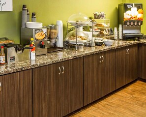 Free daily buffet breakfast 