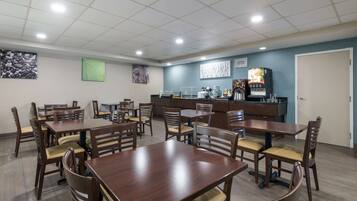 Free daily buffet breakfast