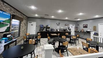 Petit déjeuner continental compris tous les jours