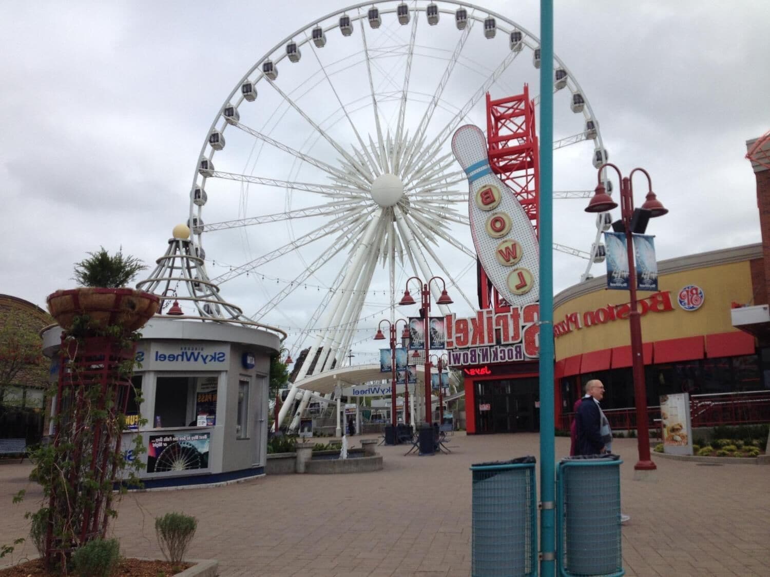 Foto - Travelodge by Wyndham Niagara Falls At the Falls