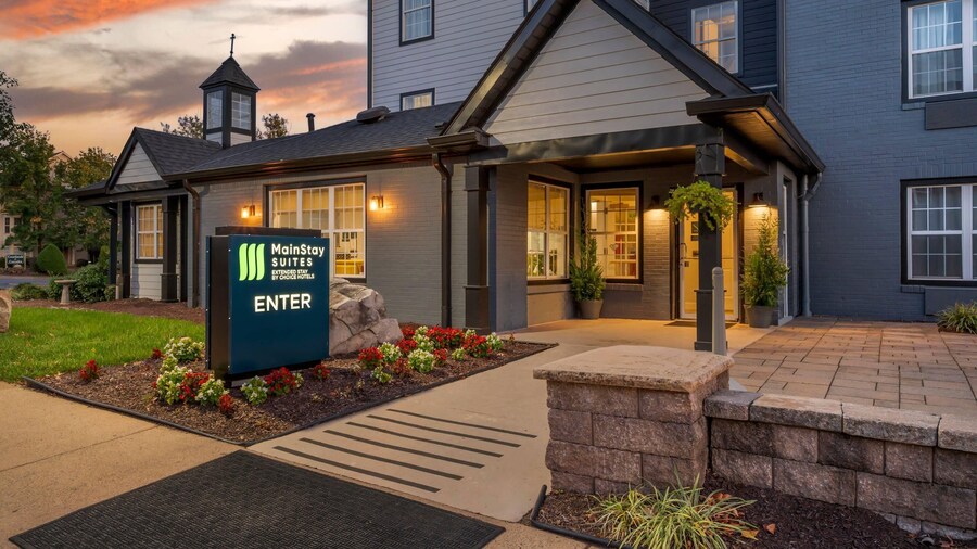 MainStay Suites Sterling near Dulles Town Center