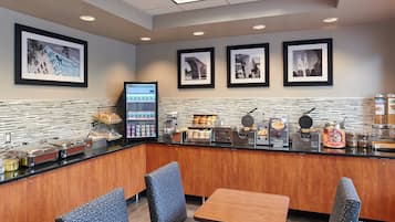 Tägliches inbegriffenes Frühstücksbuffet