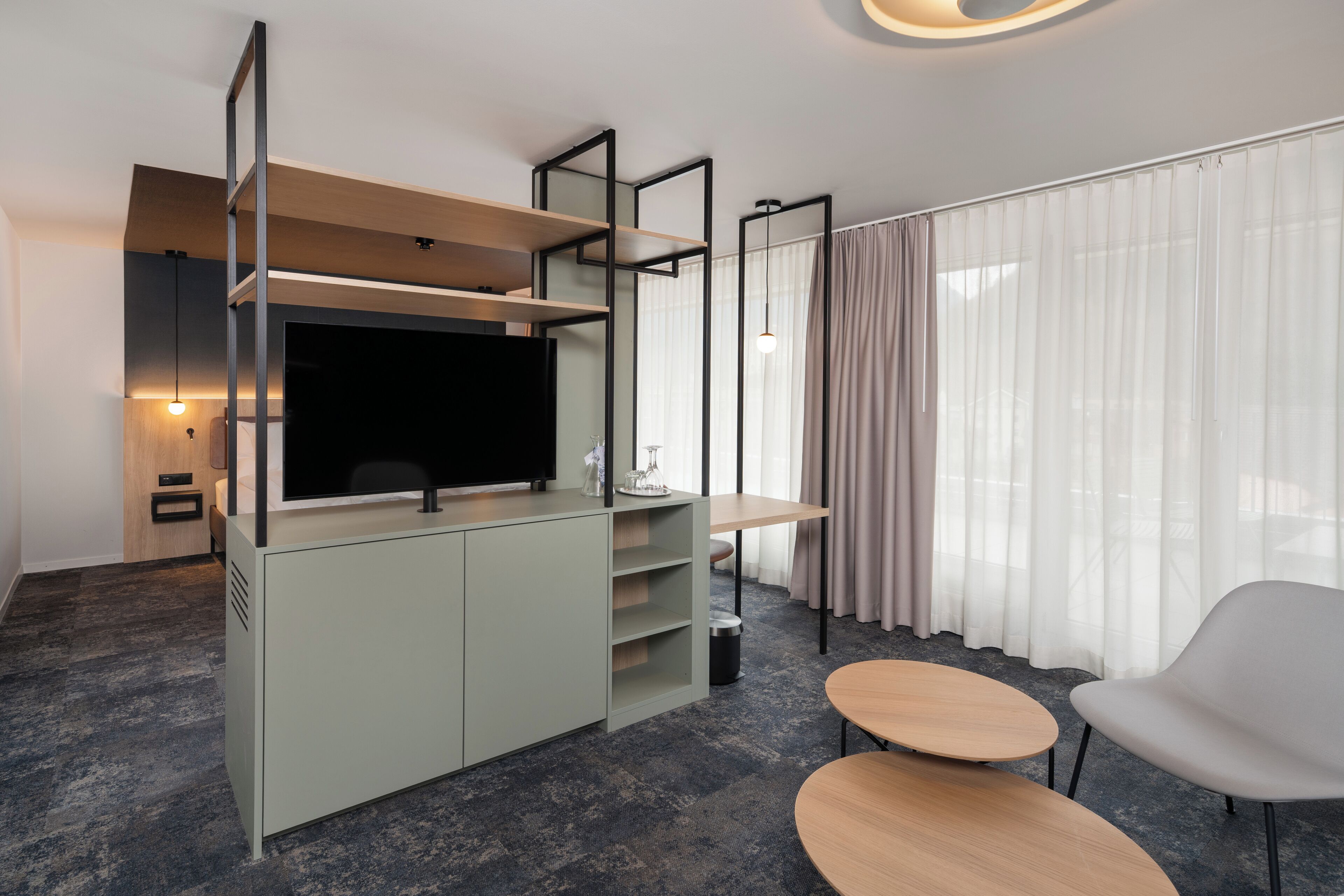 spacious roof top room | living area | flat-screen tv